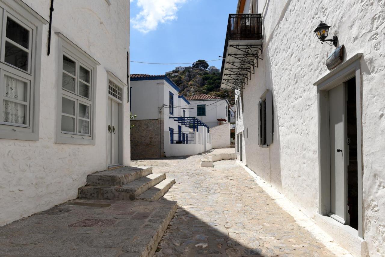 Villa Keresbino Hydra Esterno foto