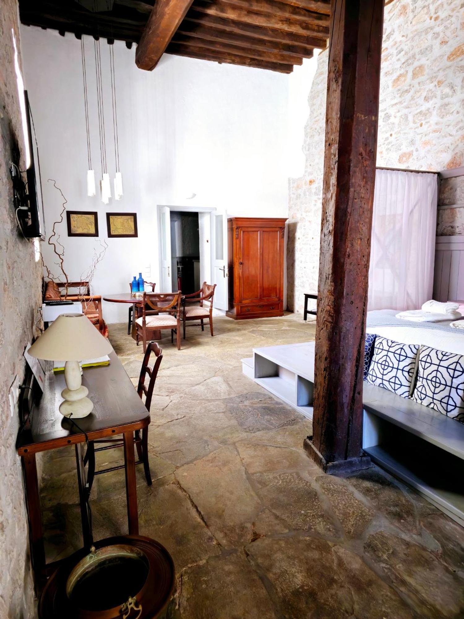 Villa Keresbino Hydra Esterno foto